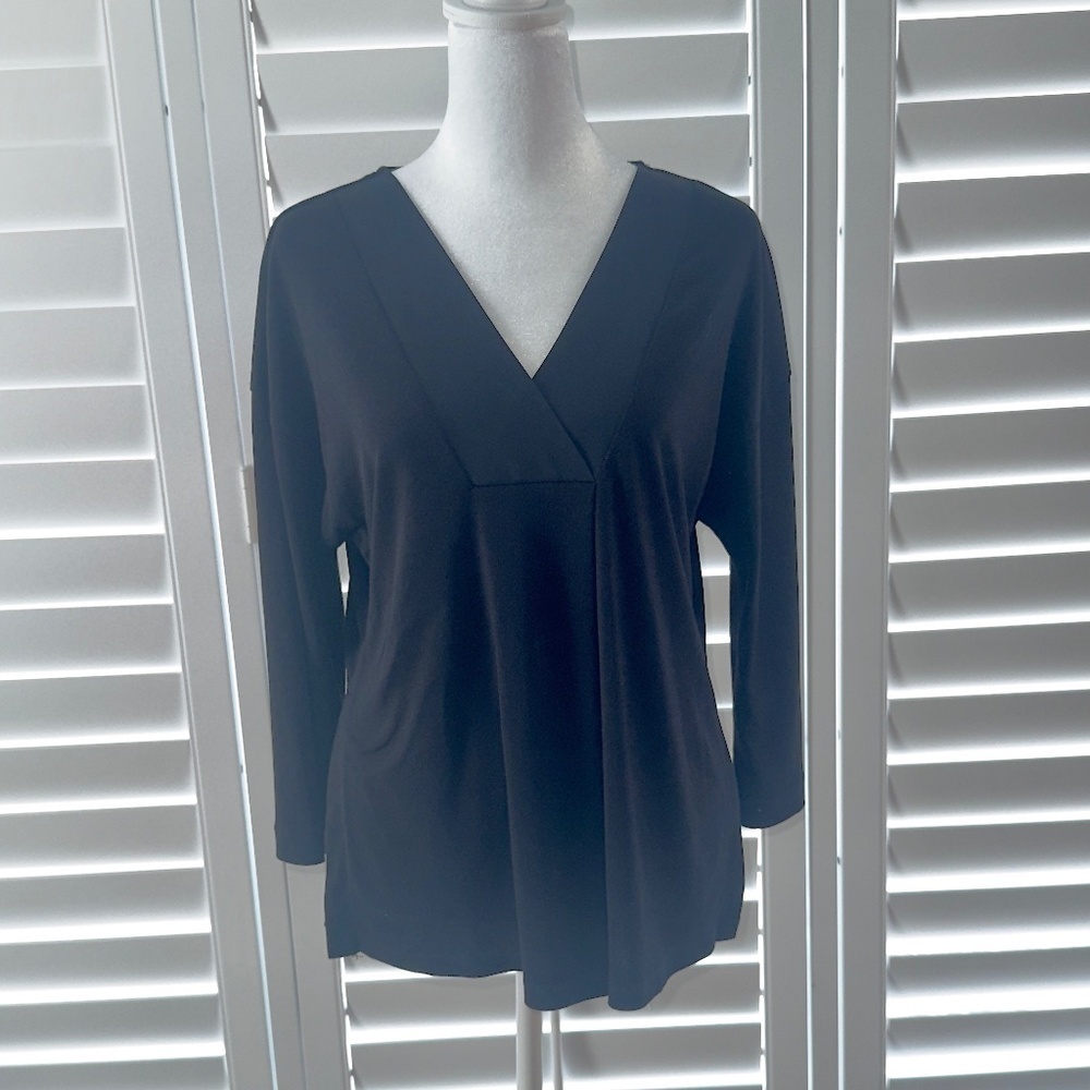 Banana Republic Long Sleeve Black V Neck Top Size Small